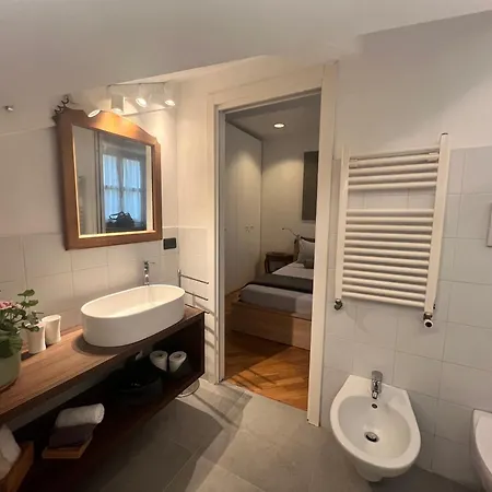 Acadamis - Cleopatra *