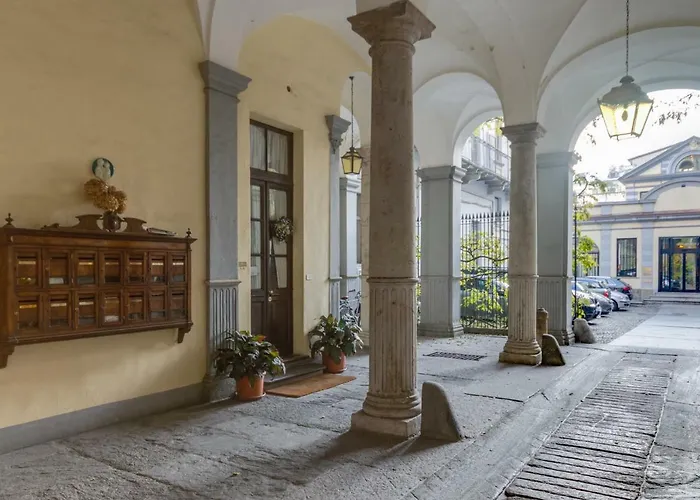 Acadamis - Cleopatra * Turijn